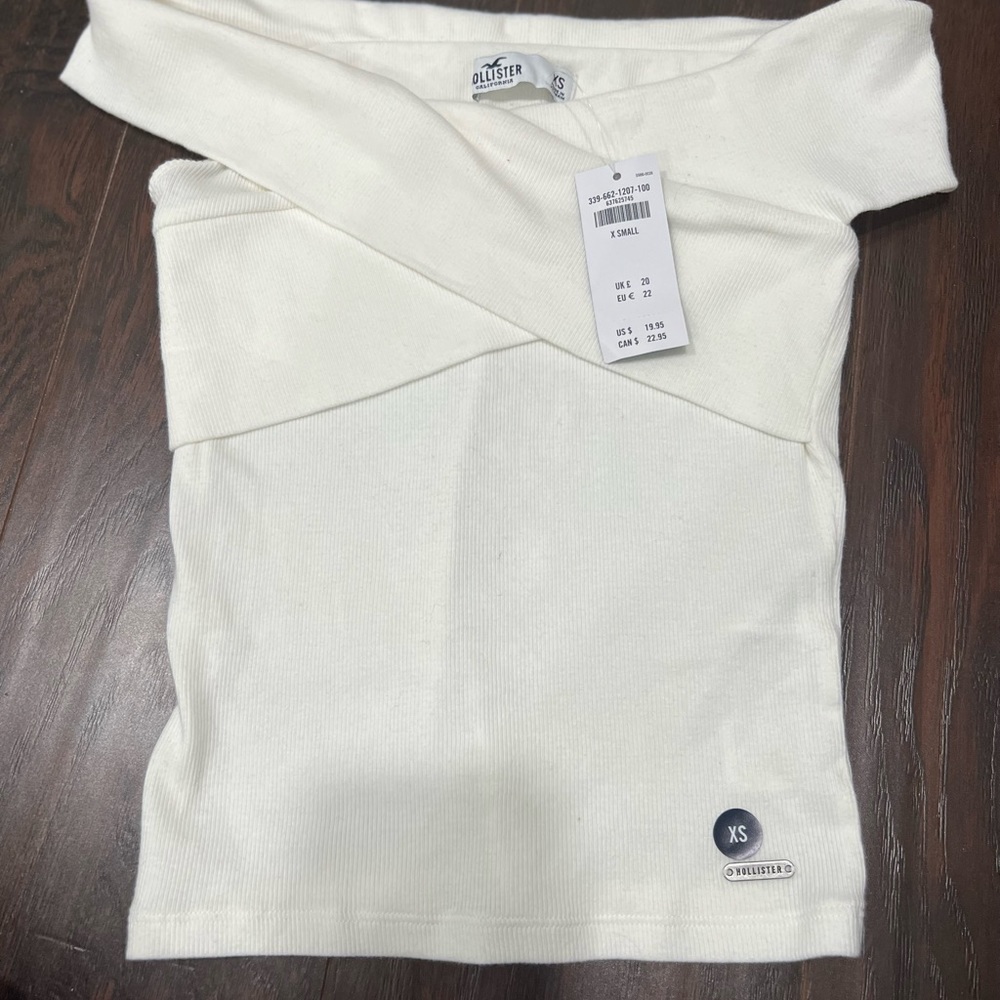 Hollister- cross cross stretch top